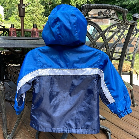 OshKosh B'gosh Wind Breaker Jacket - Picture 4 of 6